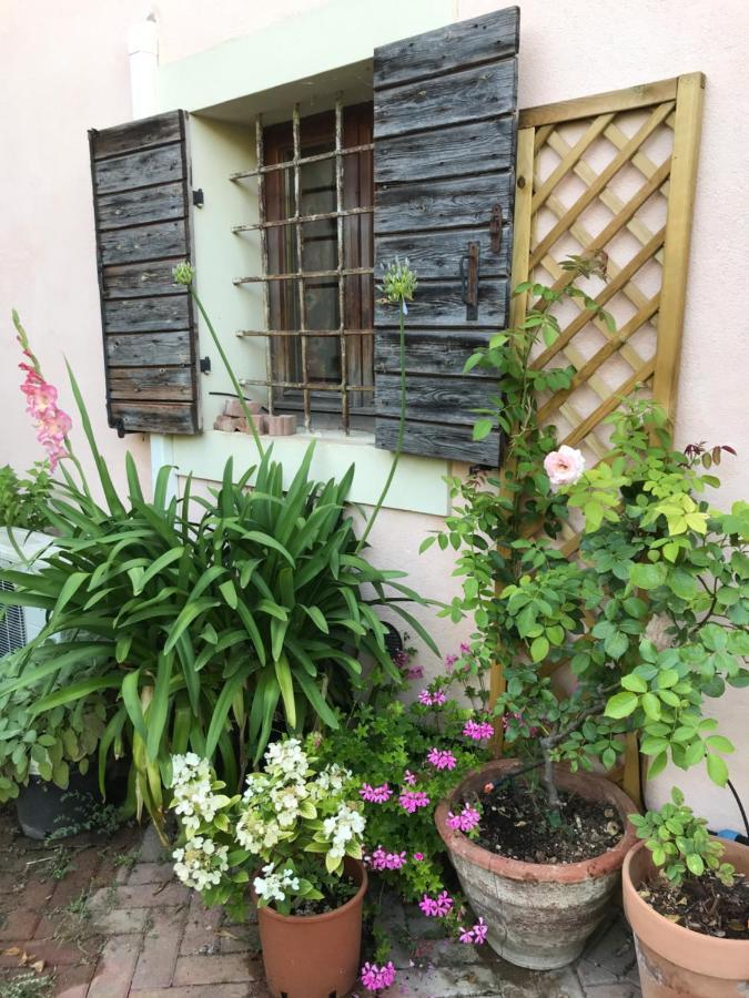 Una Casa Di Campagna Дособуоно Екстериор снимка